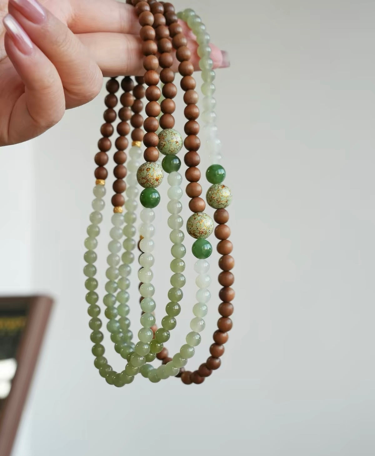 Dual-Loop Hetian Jade & Sandalwood Bracelet with Green Jasper